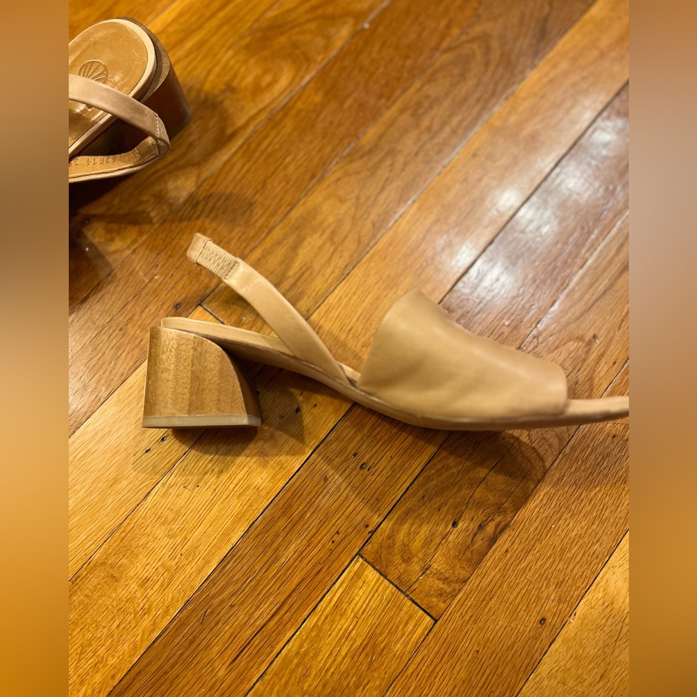 Women’s open toe sandals ( worn 3 times) - Picture 3 of 7